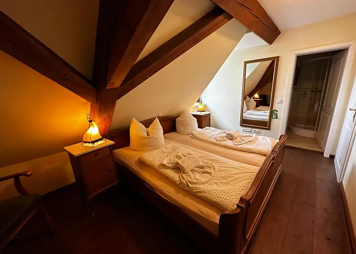 Hotel Schloss Grochwitz (garni)